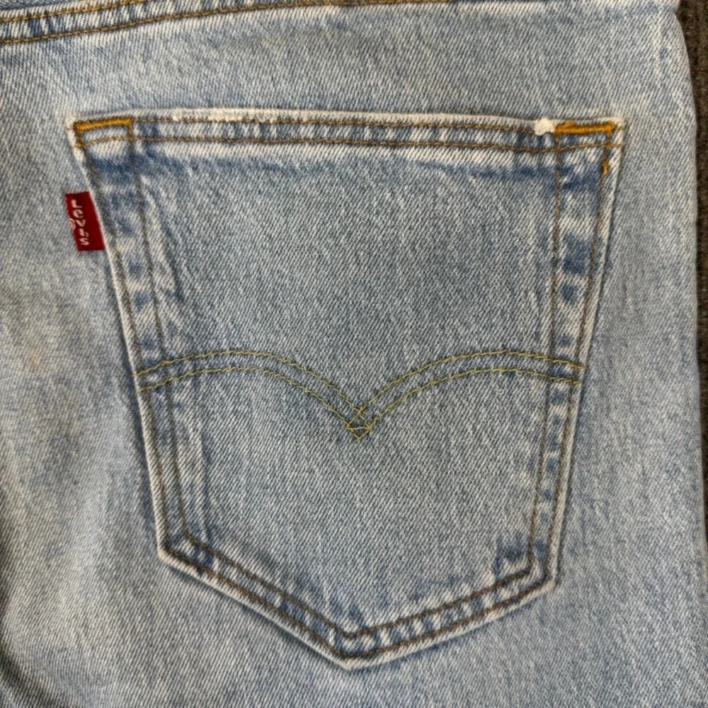 Levis 501 Original Fit Jeans Mens Light Wash Straight Leg Button Fly Denim